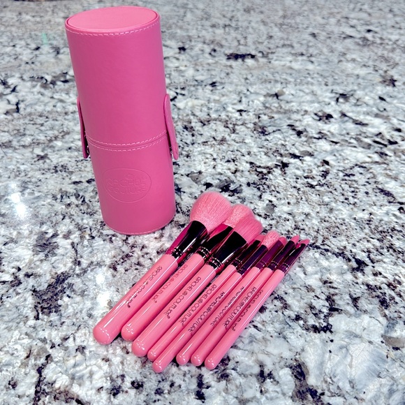 Rachel Couture Makeup Brushh Set and Storage Case - Picture 6 of 7